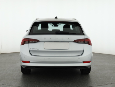 Škoda Octavia - 2023