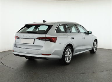 Škoda Octavia - 2023