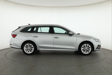Škoda Octavia - 2023