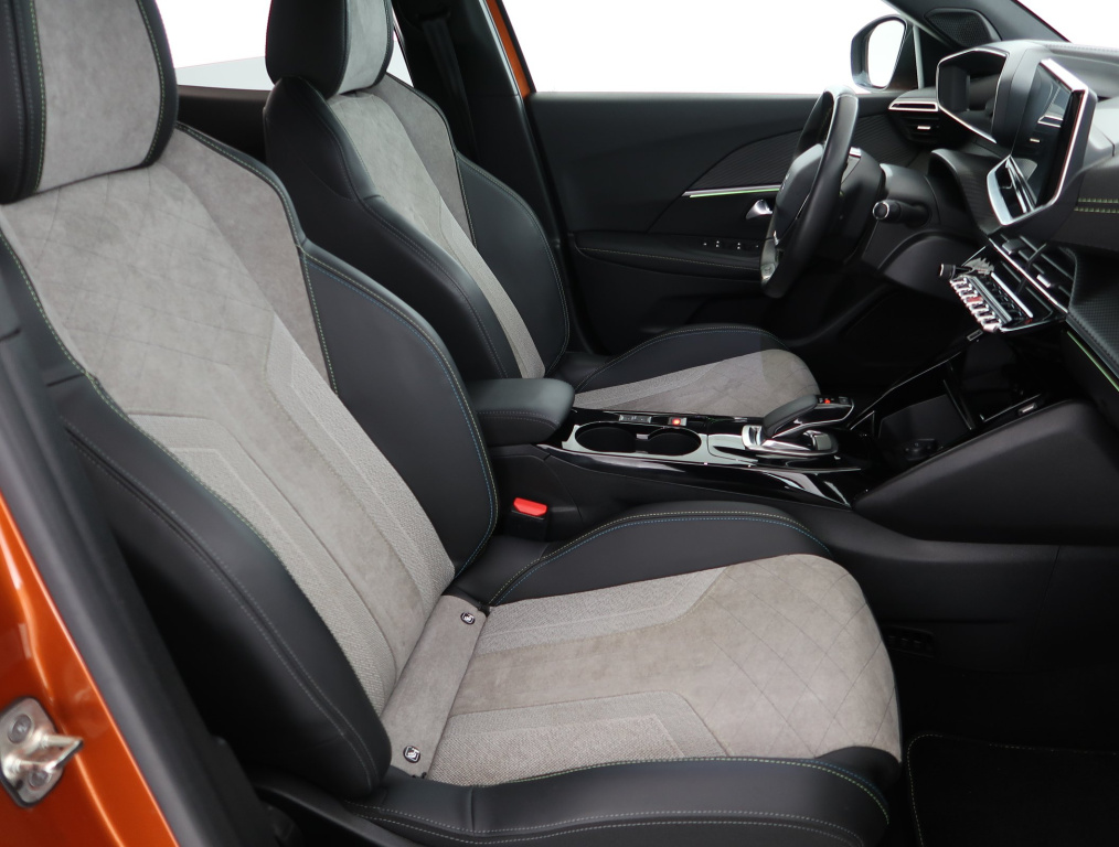 Peugeot e-2008