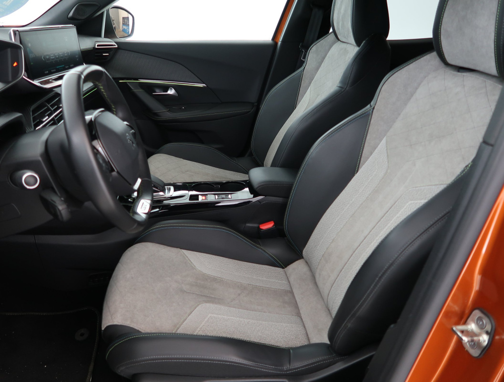 Peugeot e-2008