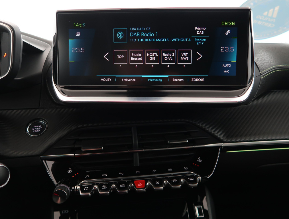 Peugeot e-2008