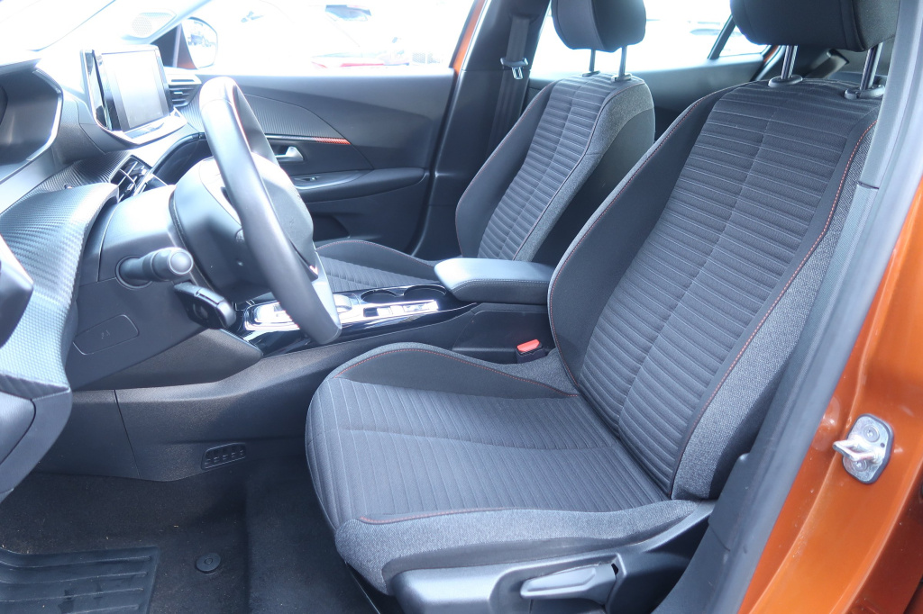 Peugeot e-2008