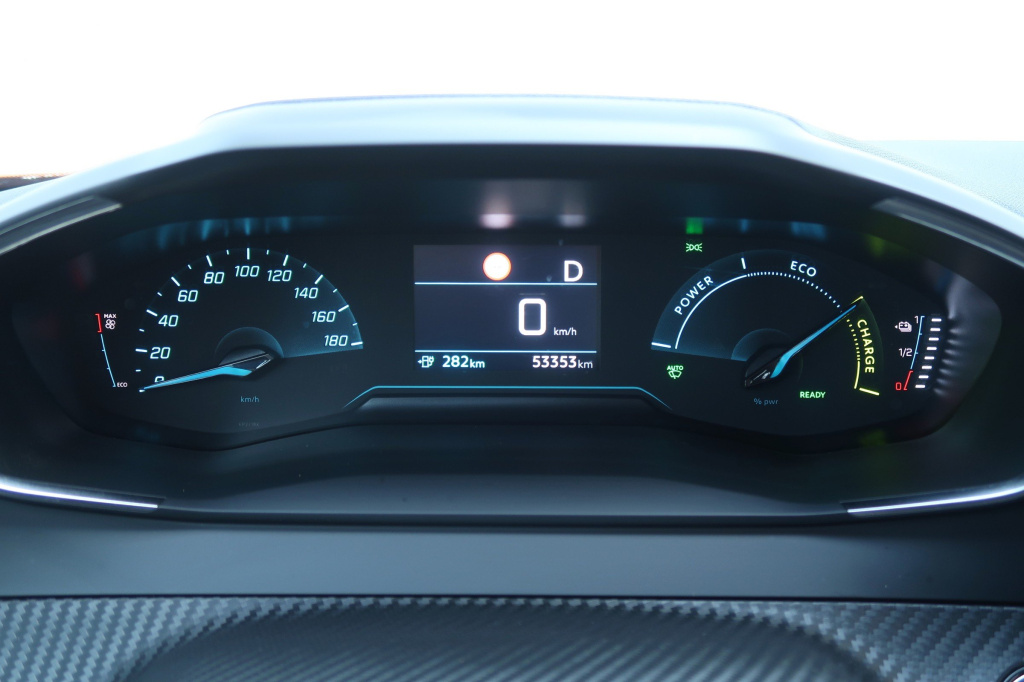 Peugeot e-2008