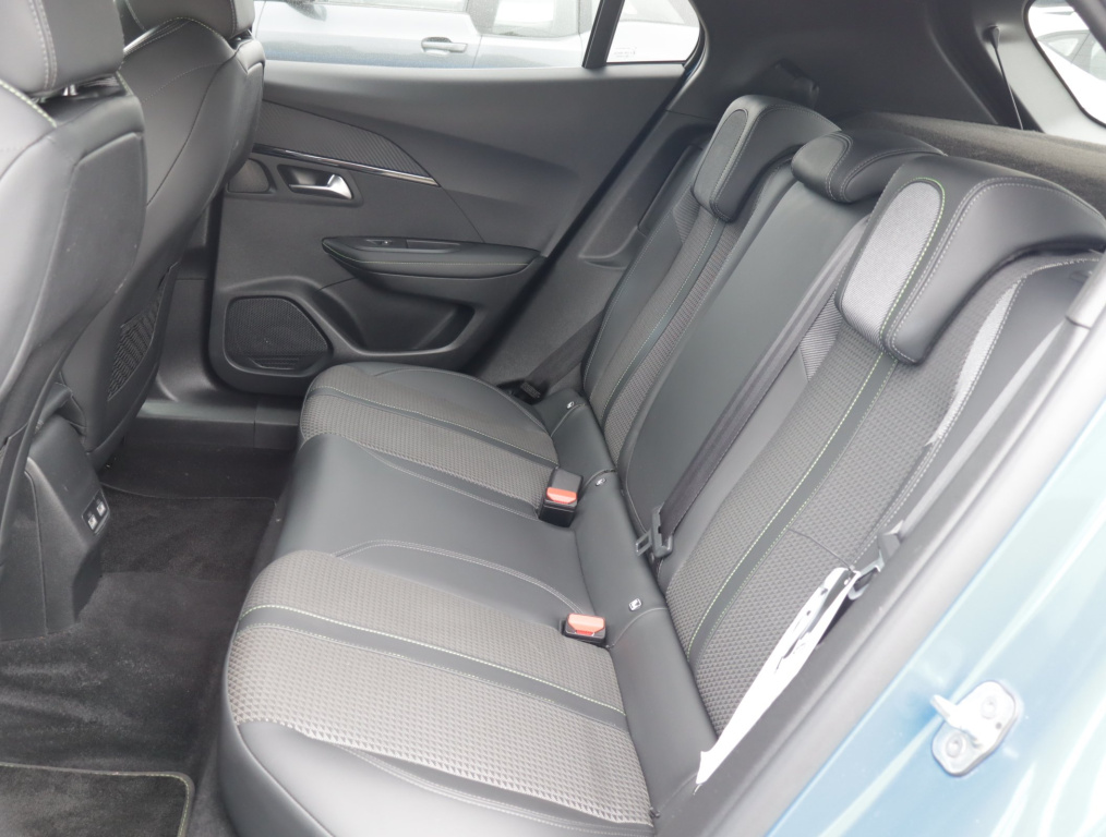 Peugeot e-2008