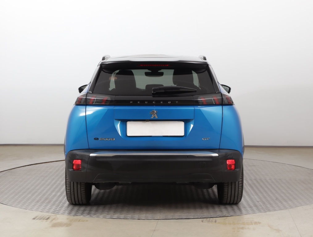 Peugeot e-2008