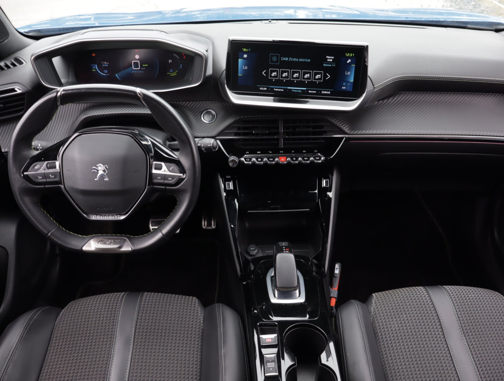Peugeot e-2008