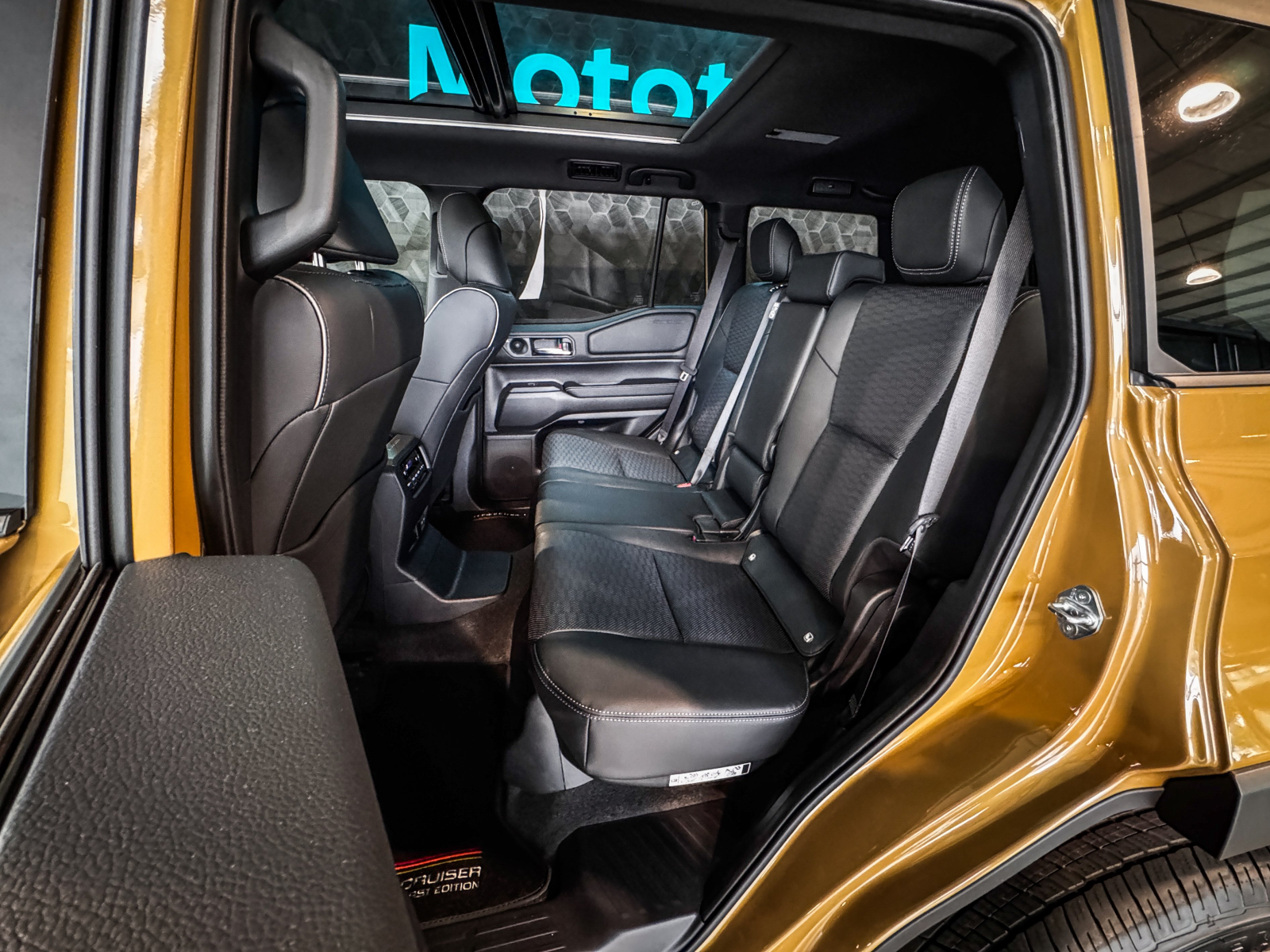 Toyota Land Cruiser - 2025