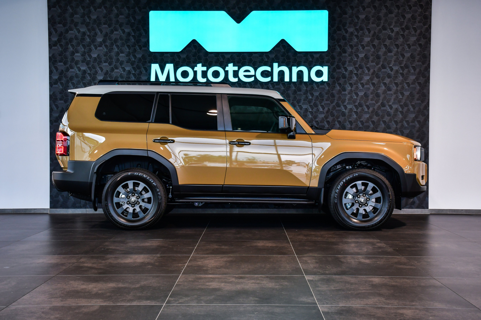 Toyota Land Cruiser - 2025