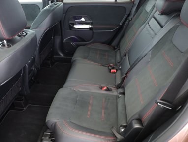 Mercedes-Benz GLB - 2022