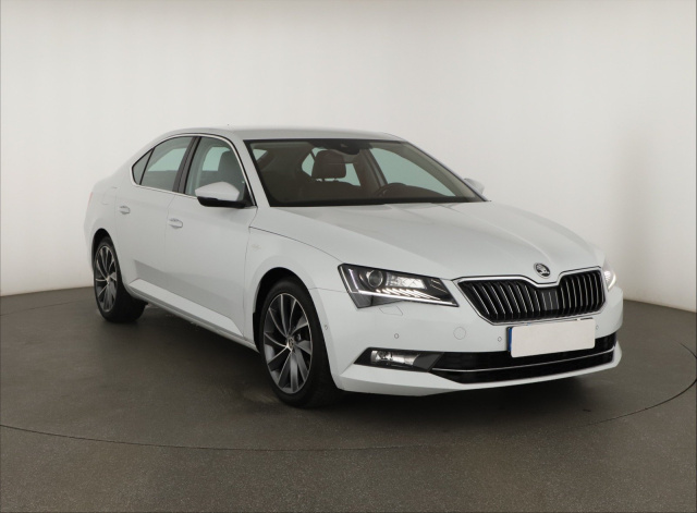 Škoda Superb 2017