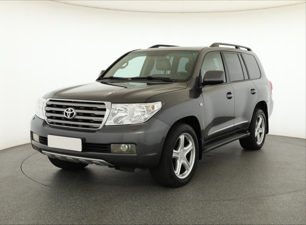 Toyota Land Cruiser V8