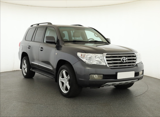 Toyota Land Cruiser V8