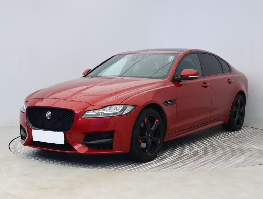 Jaguar XF