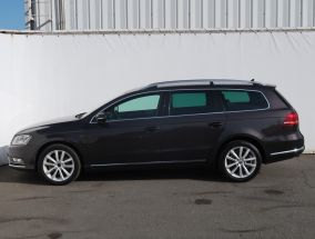 Volkswagen Passat - 2011