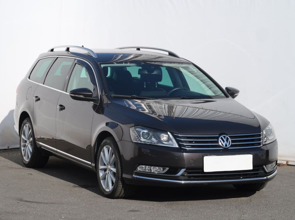 Volkswagen Passat - 2011