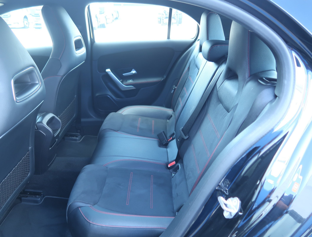 Mercedes-Benz A