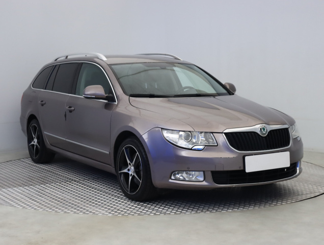 Škoda Superb 2012