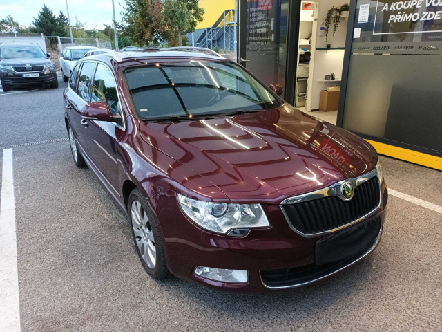 Škoda Superb 2012