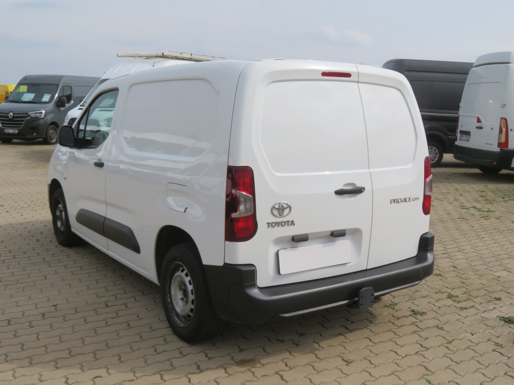 Toyota Proace City