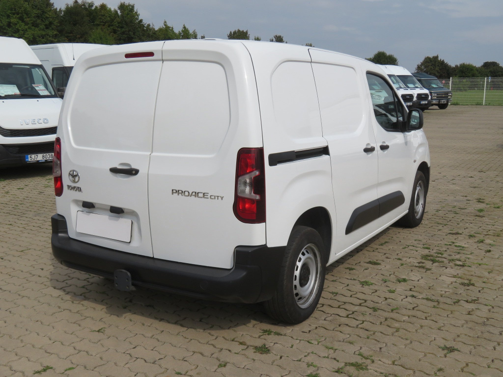 Toyota Proace City