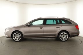 Skoda Superb - 2012