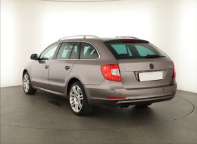 Skoda Superb - 2012