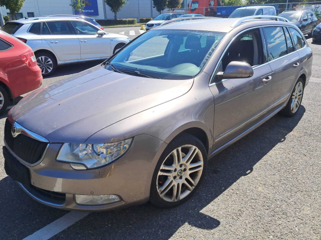 Škoda Superb 2012