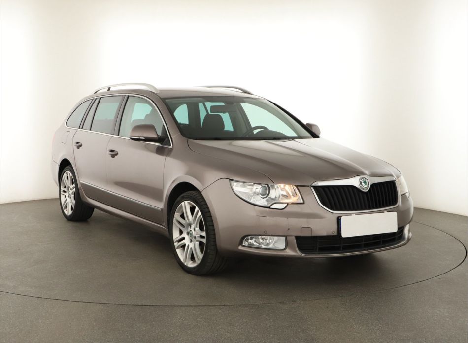 Skoda Superb - 2012