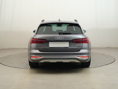 Audi Allroad - 2021