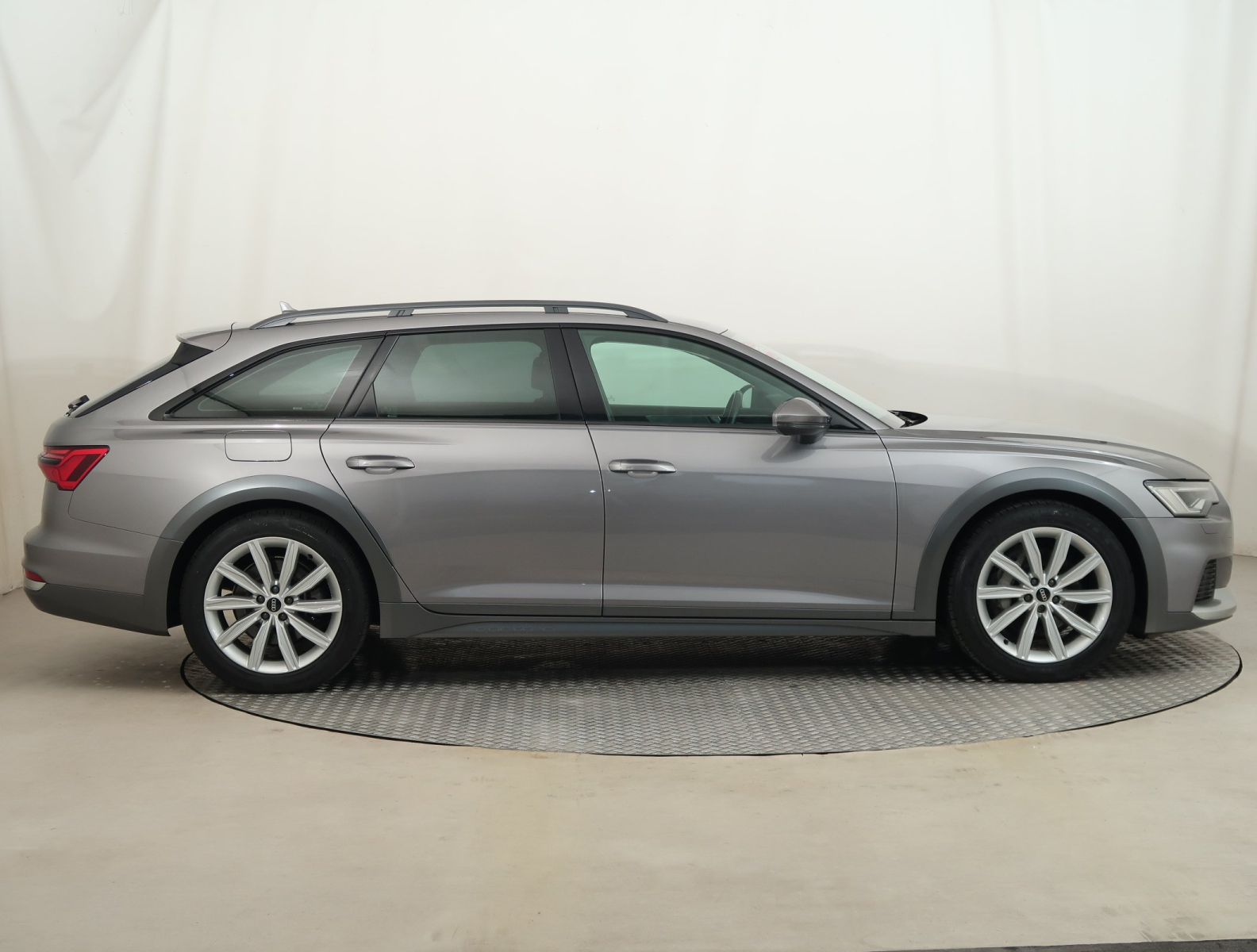 Audi Allroad - 2021