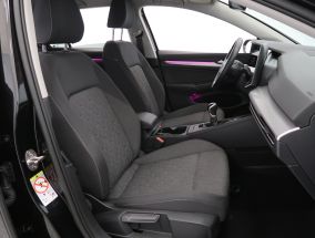 Volkswagen Golf - 2024