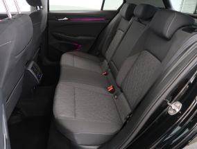 Volkswagen Golf - 2024