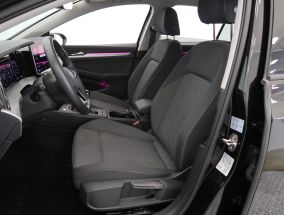 Volkswagen Golf - 2024