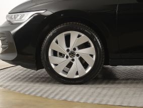 Volkswagen Golf - 2024