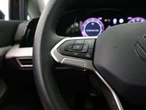 Volkswagen Golf - 2024