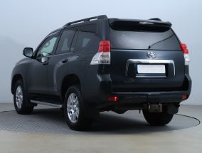 Toyota Land Cruiser - 2013