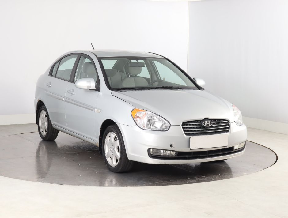 Hyundai Accent - 2009
