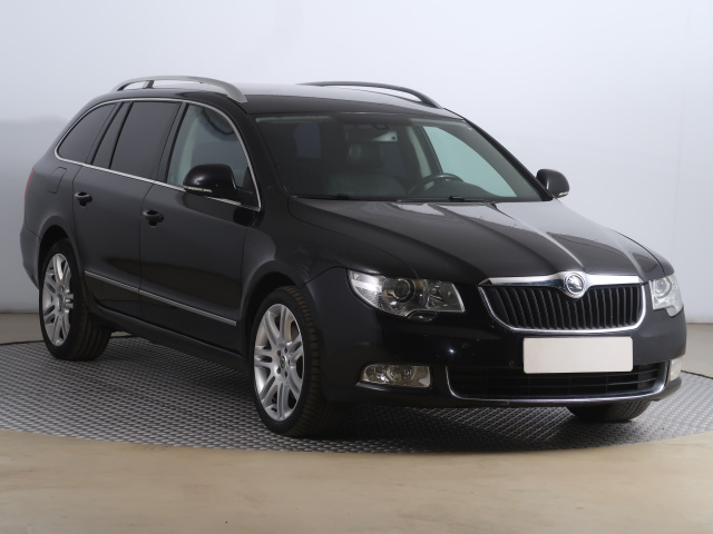 Škoda Superb 2011