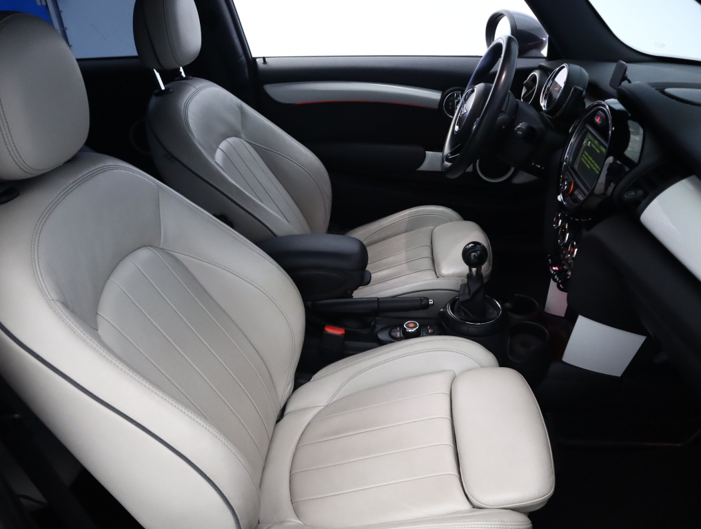 MINI 3-door