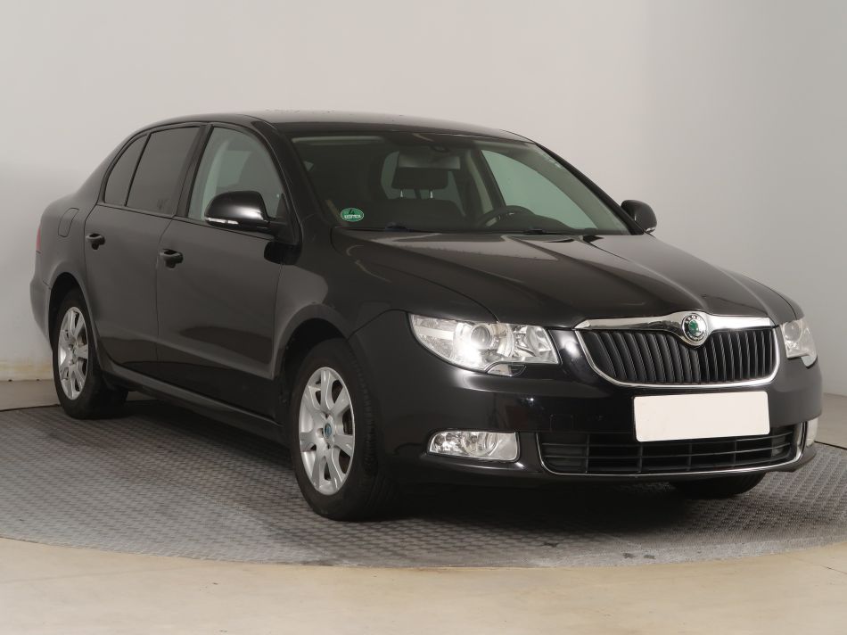 Skoda Superb - 2012