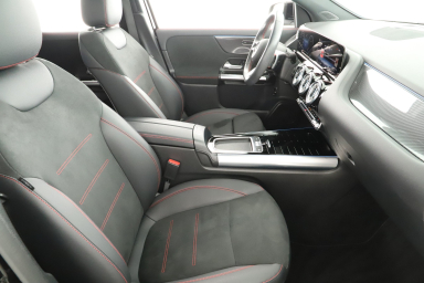 Mercedes-Benz GLA - 2024