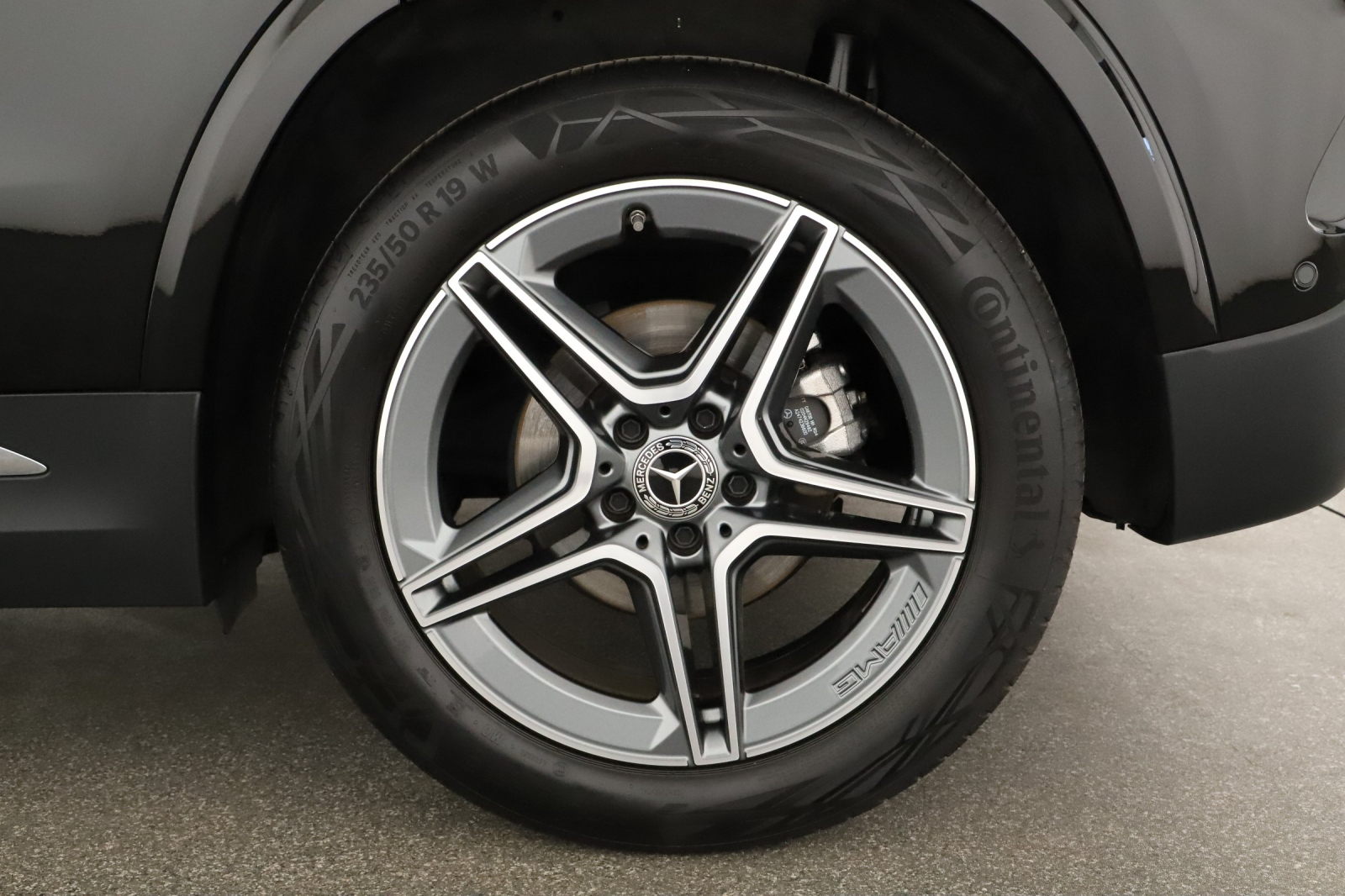Mercedes-Benz GLA - 2024