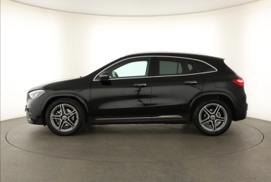 Mercedes-Benz GLA - 2024