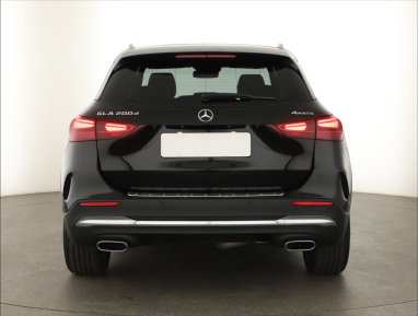 Mercedes-Benz GLA - 2024