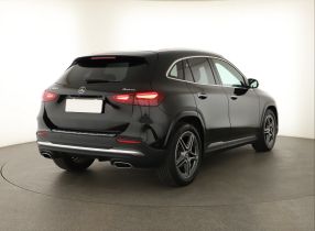 Mercedes-Benz GLA - 2024