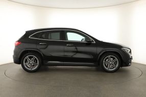 Mercedes-Benz GLA - 2024
