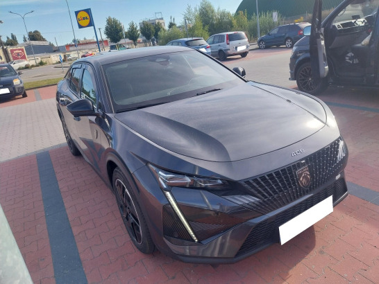 Peugeot 408