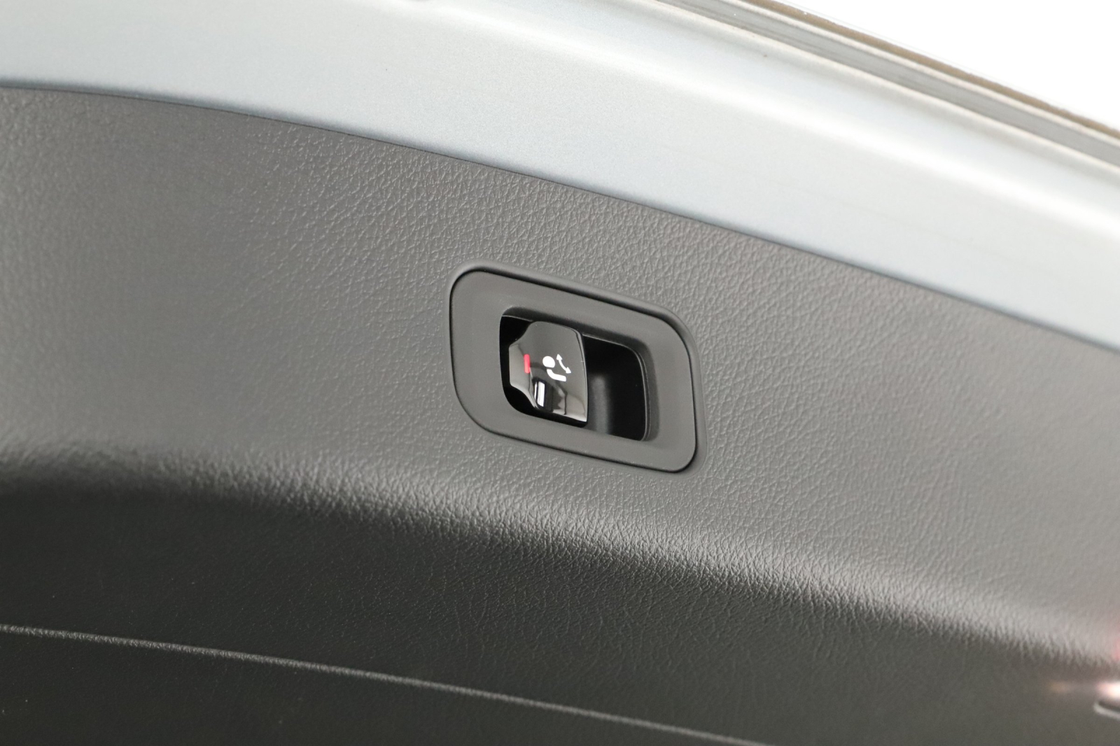 Mercedes-Benz GLC - 2025