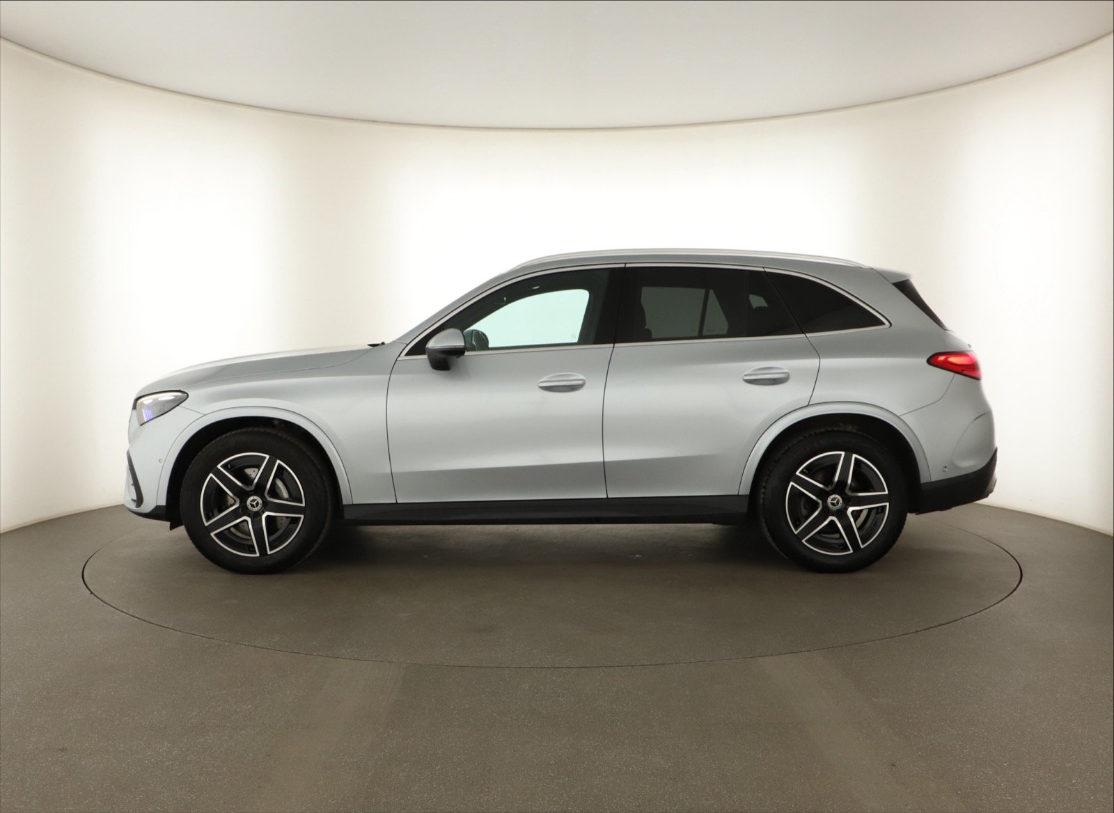 Mercedes-Benz GLC - 2025